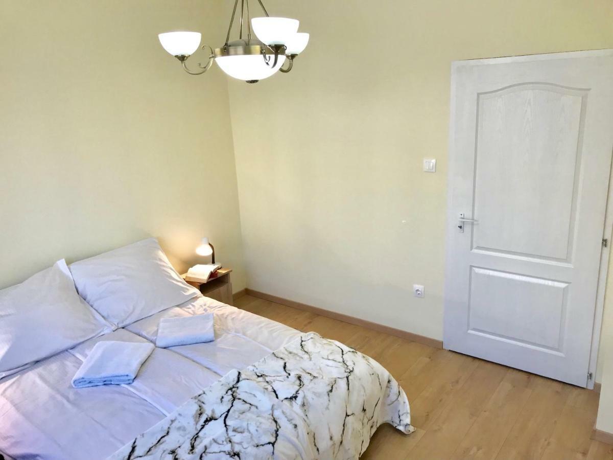 Ella Apartman เดเบรตเซน ภายนอก รูปภาพ